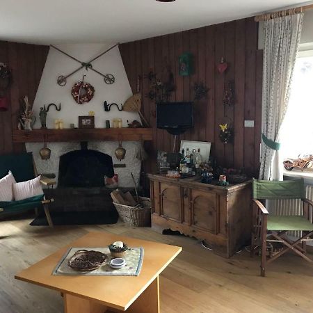 Casa Lupo Apartment Dobbiaco Luaran gambar